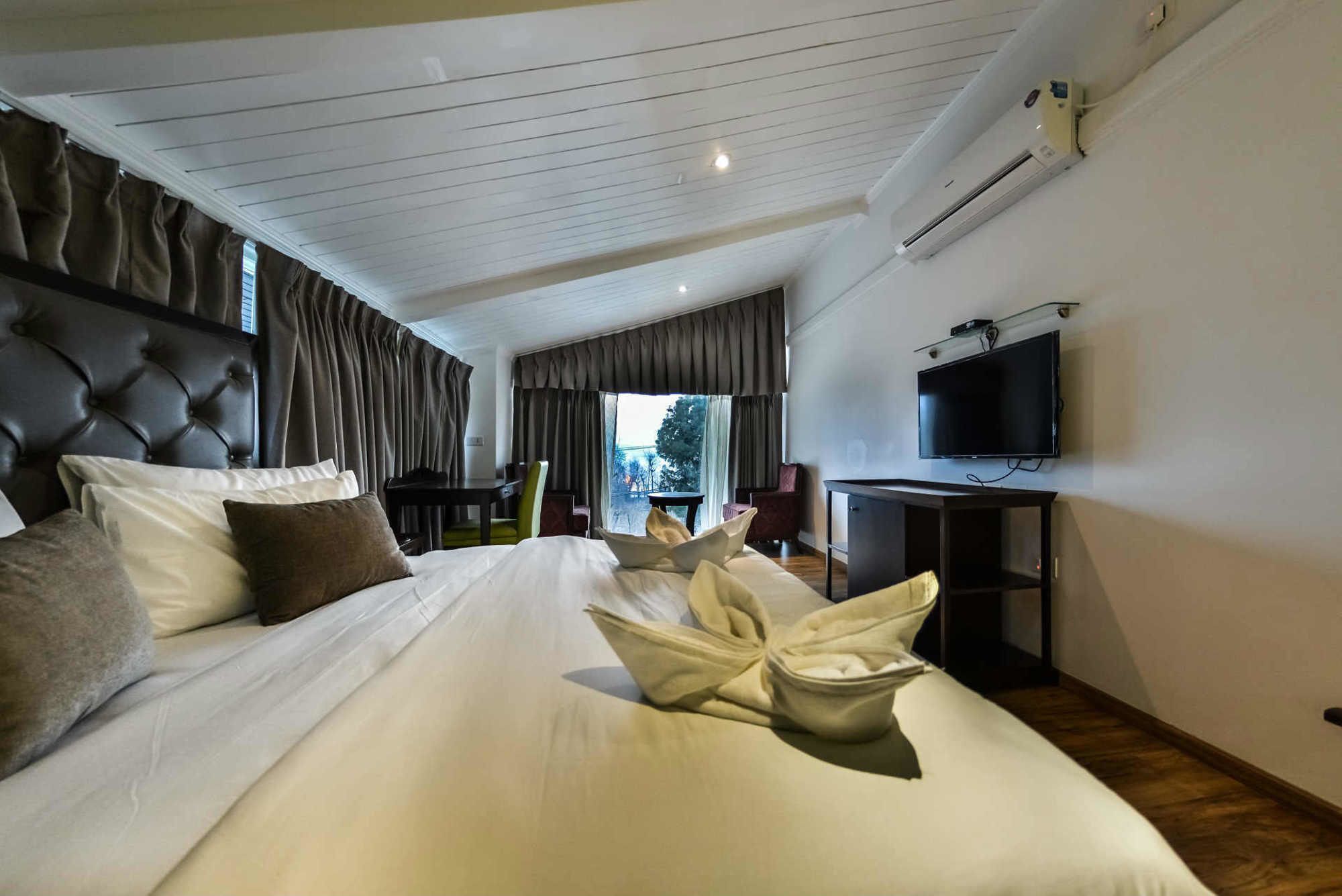 Hotel Metropolis Srīnagar Esterno foto