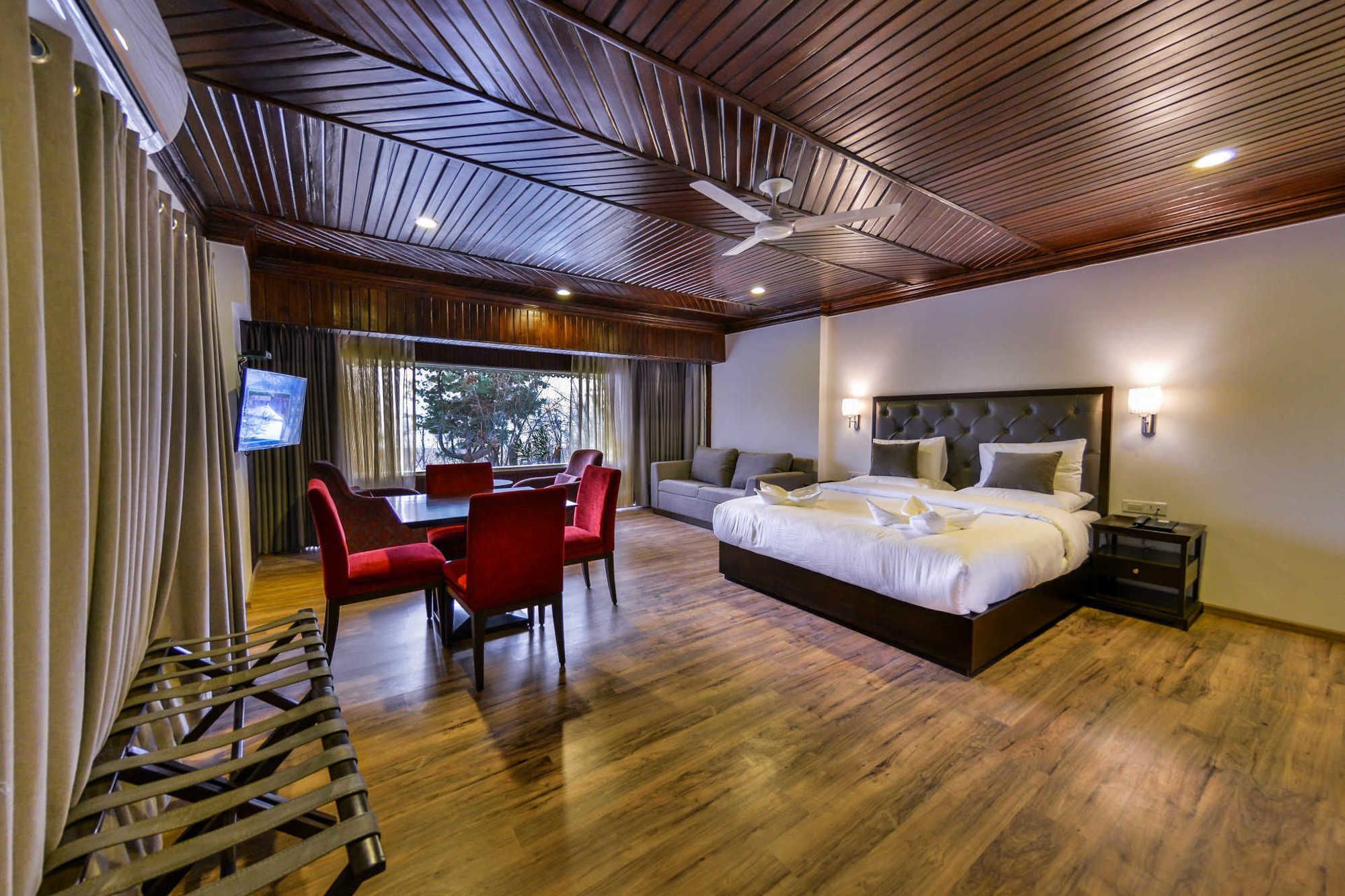 Hotel Metropolis Srīnagar Esterno foto