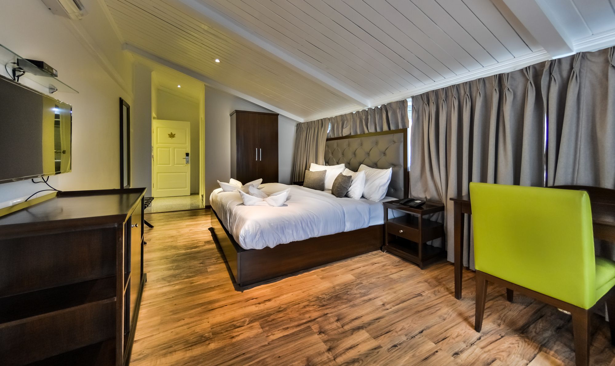 Hotel Metropolis Srīnagar Esterno foto
